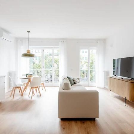 Luxury 2 Bedroom Apartament, Close To San Siro, Fiera And 10 Min Metro To Duomo Μιλάνο Εξωτερικό φωτογραφία